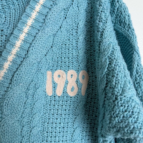 Taylor Swift Taylor’s Version 1989 Cardigan Official Merch - Picture 4 of 8